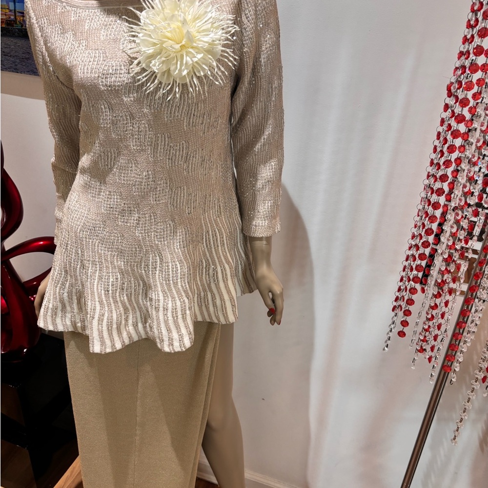 St. John Cream Peplum pants suit outfit wedding christening 12 L gold sequins